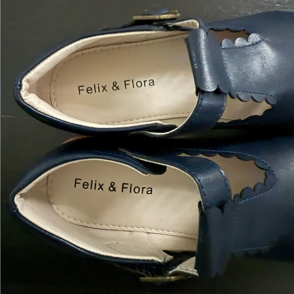 Girls’ Navy Blue Mary Jane Shoes - Picture 3 of 5